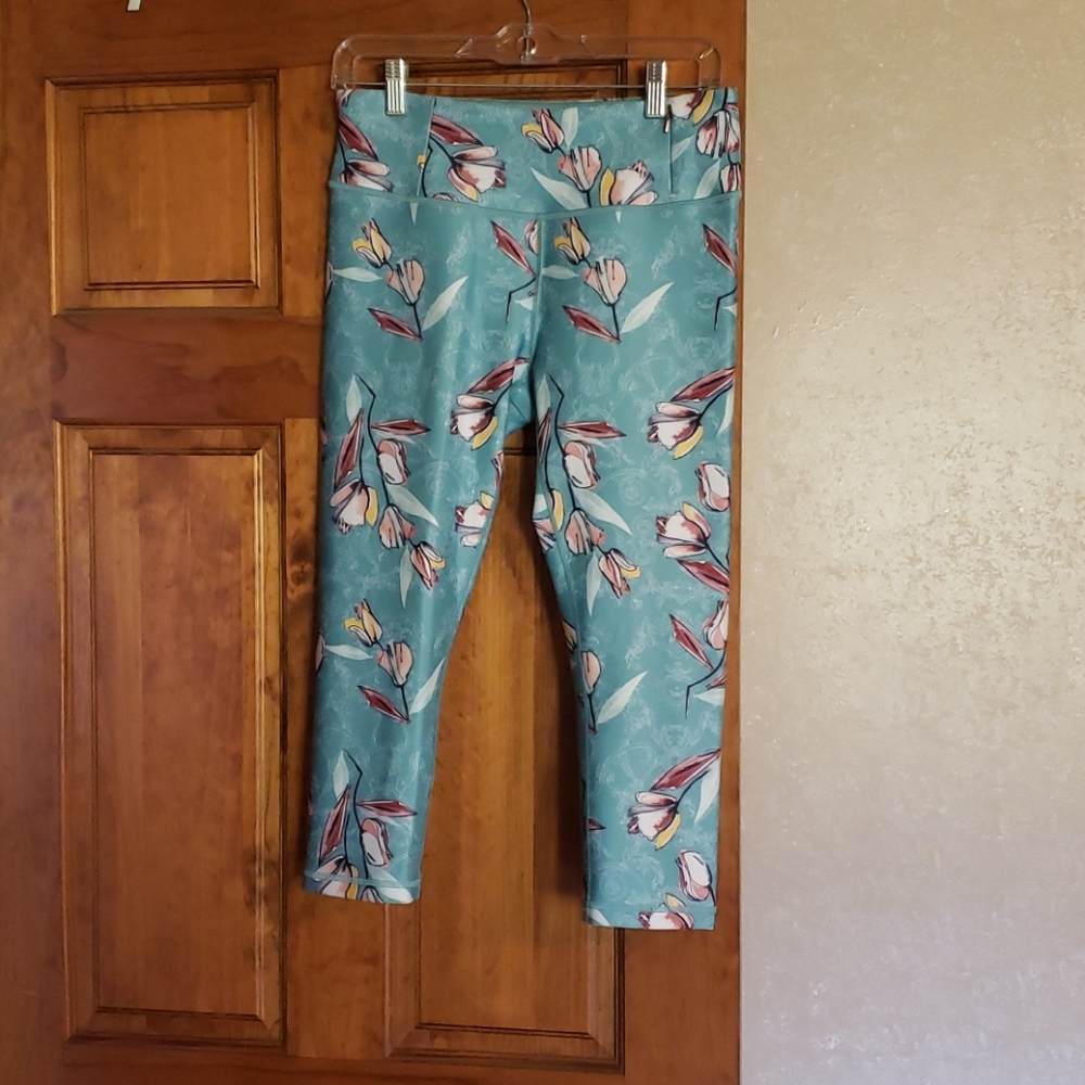 NWT Calia mid rise capri